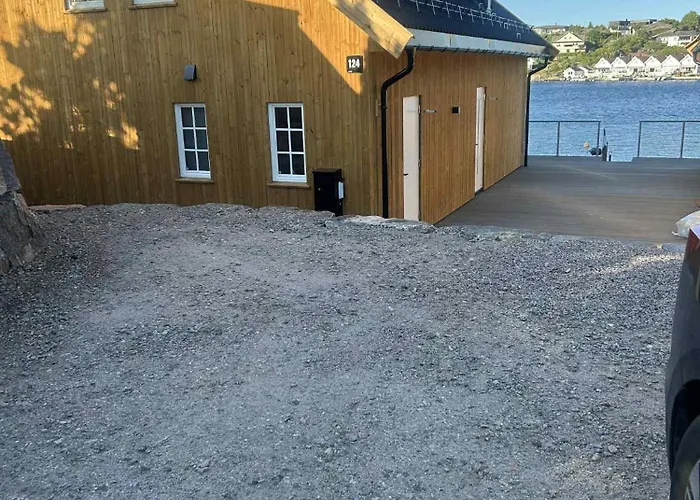 度假居 Med Sjoen *